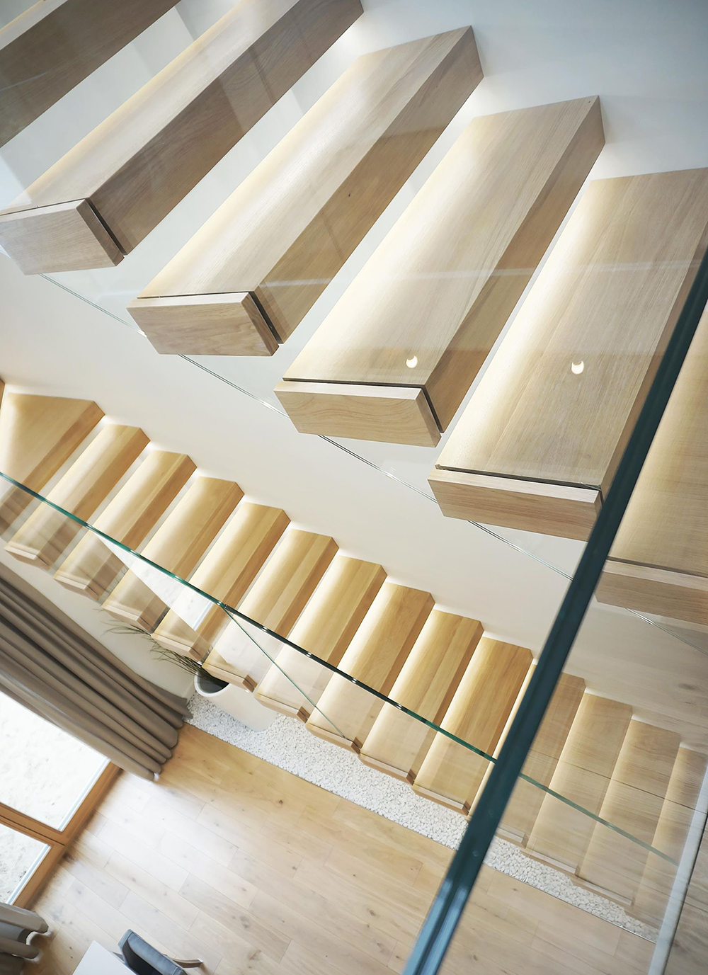 Schody półkowe - Nowoczesność zawieszona w powietrzu Schody półkowe